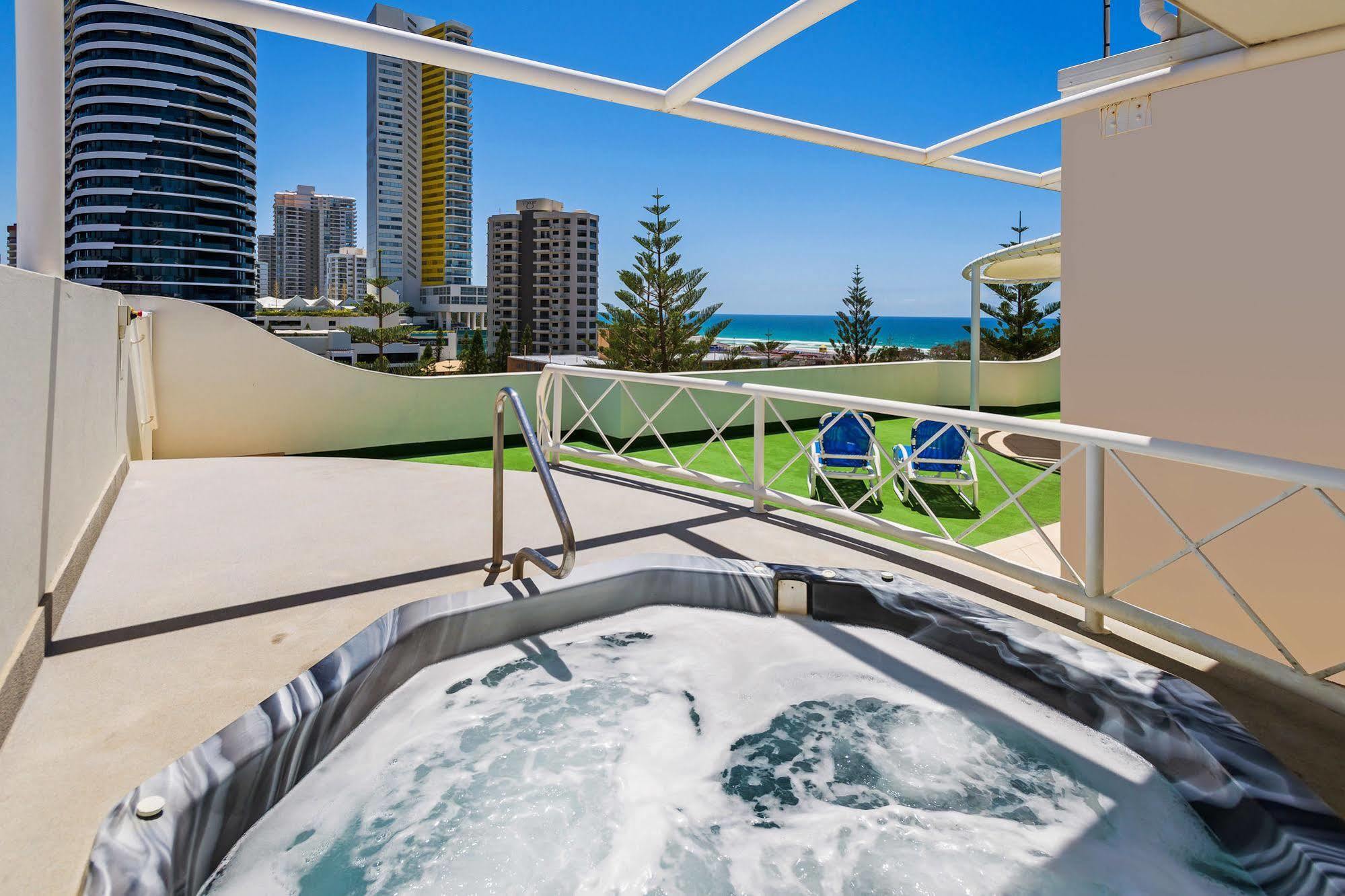 The Ritz Resort Heated Pool Gold Coast Extérieur photo